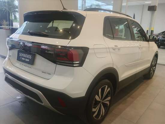 VOLKSWAGEN-T-CROSS-2024