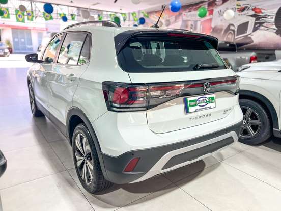 VOLKSWAGEN-T-CROSS-1.0 200 TSI TOTAL FLEX AUTOMÁTICO VOLKSWAGEN-T-CROSS-2025