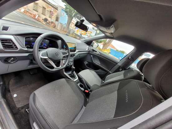VOLKSWAGEN-T-CROSS-2025