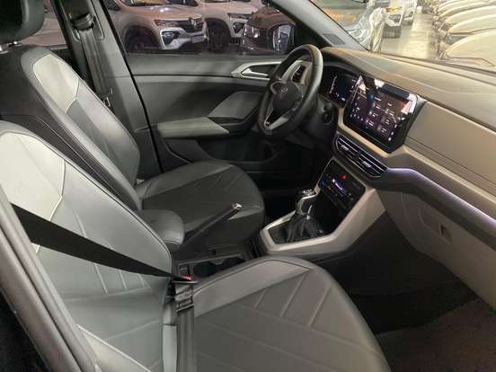 VOLKSWAGEN-T-CROSS-2024