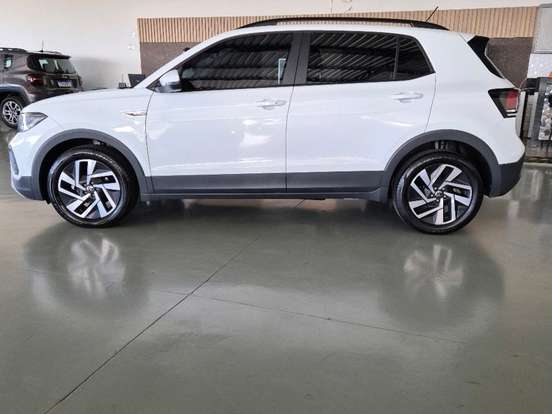VOLKSWAGEN-T-CROSS-1.0 200 TSI TOTAL FLEX COMFORTLINE AUTOMÁTICO VOLKSWAGEN-T-CROSS-2024