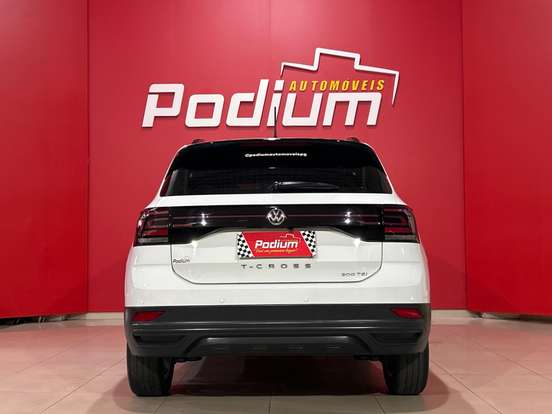 VOLKSWAGEN-T-CROSS-2020