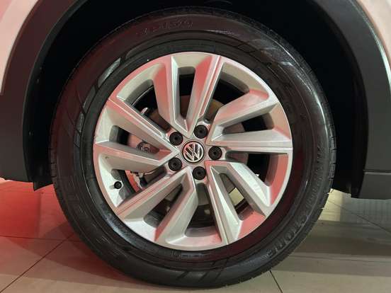 VOLKSWAGEN-T-CROSS-2020