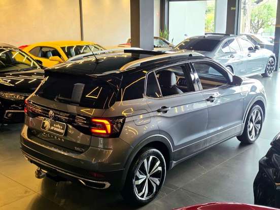 VOLKSWAGEN-T-CROSS-2019