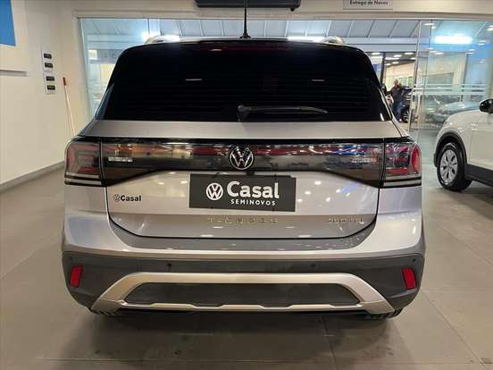 VOLKSWAGEN-T-CROSS-2024