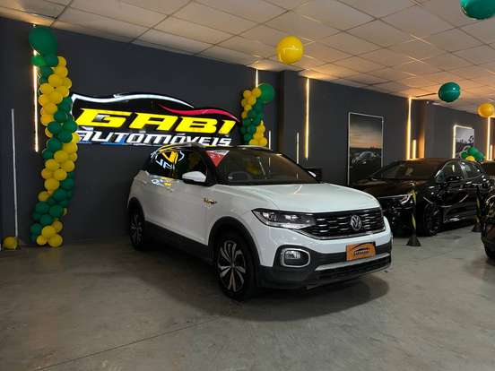 VOLKSWAGEN-T-CROSS-2020