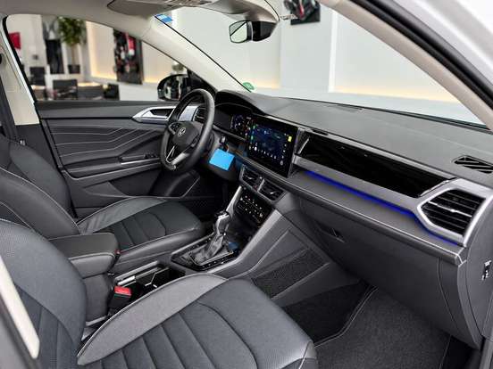 VOLKSWAGEN-T-CROSS-2025