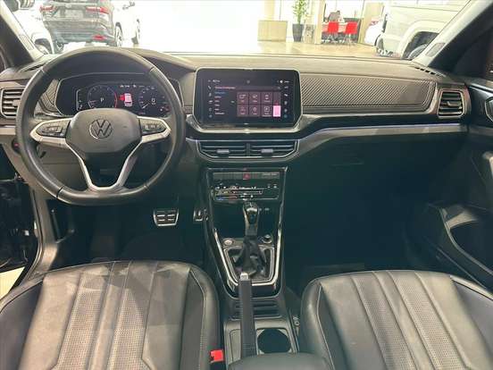 VOLKSWAGEN-T-CROSS-2024