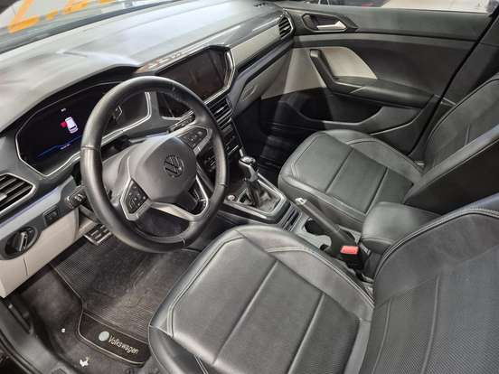 VOLKSWAGEN-T-CROSS-2022