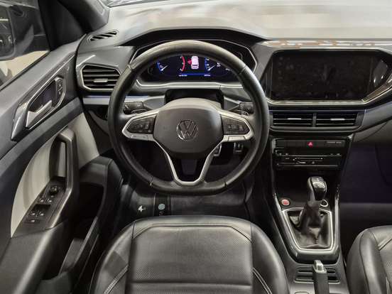 VOLKSWAGEN-T-CROSS-2022