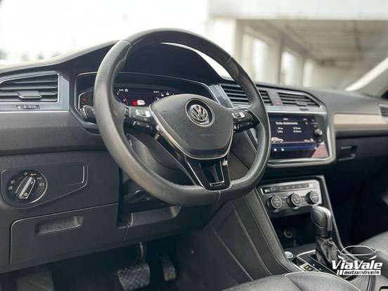 VOLKSWAGEN-TIGUAN-2019