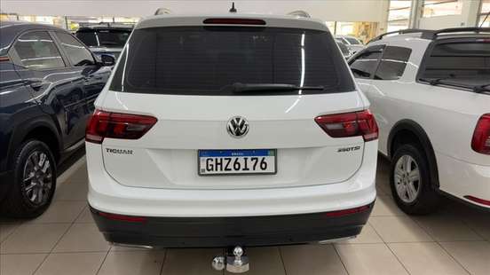 VOLKSWAGEN-TIGUAN-2018