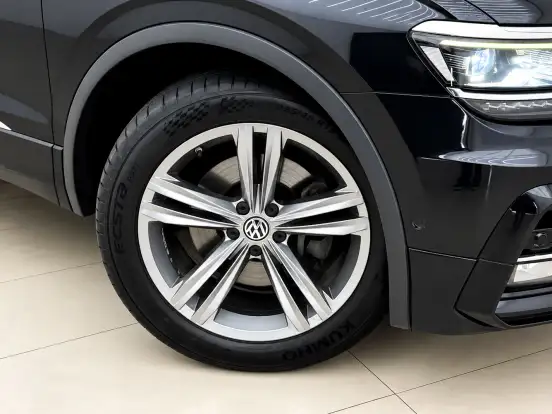 VOLKSWAGEN-TIGUAN-2018