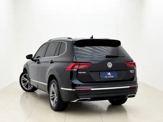 VOLKSWAGEN-TIGUAN-2018