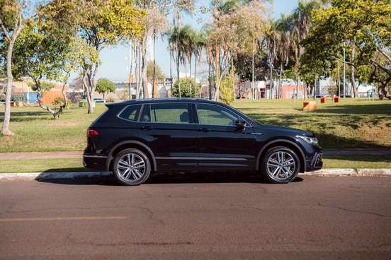 VOLKSWAGEN-TIGUAN-2023