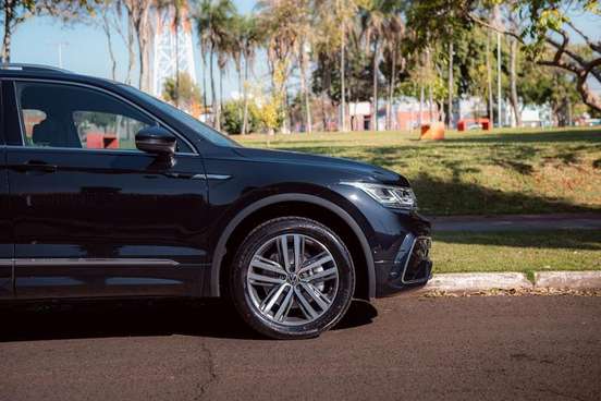VOLKSWAGEN-TIGUAN-2023