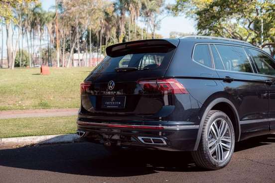 VOLKSWAGEN-TIGUAN-2.0 300 TSI GASOLINA ALLSPACE R-LINE AUTOMÁTICO VOLKSWAGEN-TIGUAN-2023