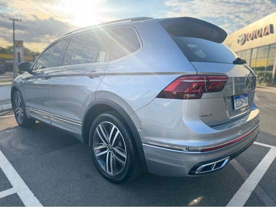 VOLKSWAGEN-TIGUAN-2.0 300 TSI GASOLINA ALLSPACE R-LINE AUTOMÁTICO VOLKSWAGEN-TIGUAN-2023