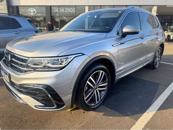 VOLKSWAGEN-TIGUAN-2.0 300 TSI GASOLINA ALLSPACE R-LINE AUTOMÁTICO VOLKSWAGEN-TIGUAN-2023