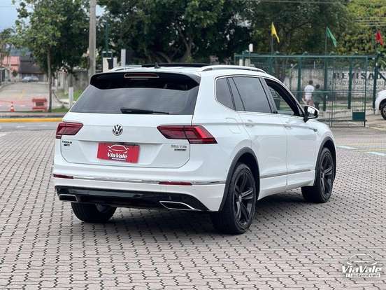 VOLKSWAGEN-TIGUAN-2020