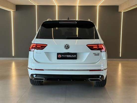 VOLKSWAGEN-TIGUAN-2018