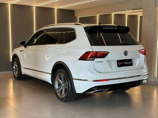VOLKSWAGEN-TIGUAN-2018