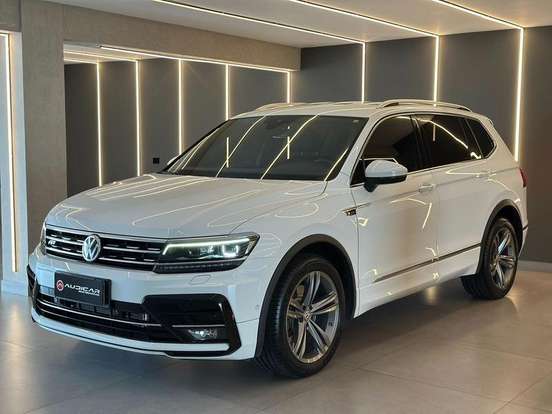 VOLKSWAGEN-TIGUAN-2018