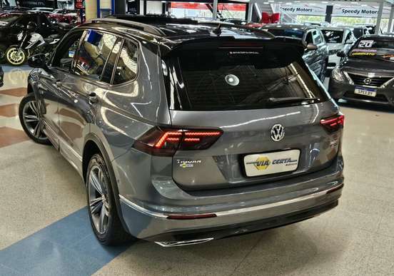 VOLKSWAGEN-TIGUAN-2019