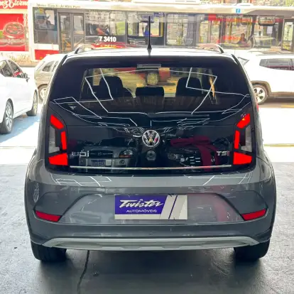 VOLKSWAGEN-UP-2017