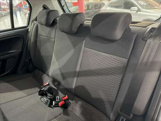VOLKSWAGEN-UP-2019