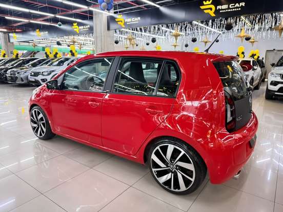 VOLKSWAGEN-UP-2015