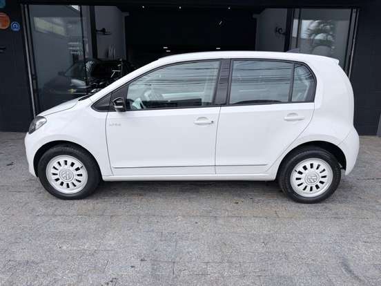 VOLKSWAGEN-UP-2014