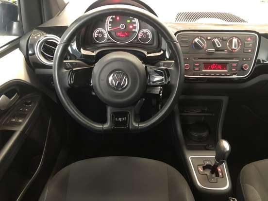 VOLKSWAGEN-UP-2016