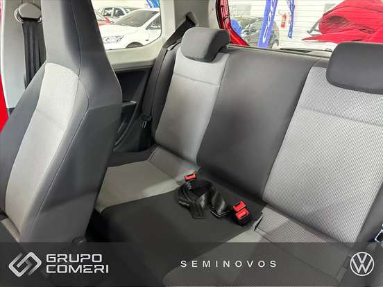 VOLKSWAGEN-UP-2015