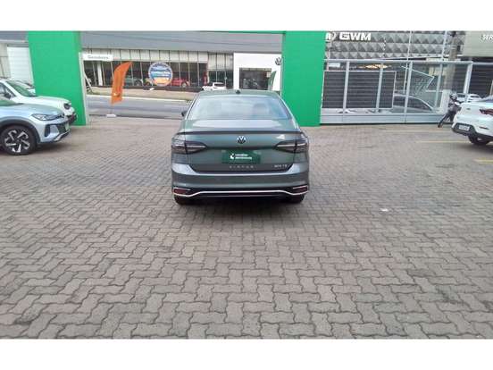VOLKSWAGEN-VIRTUS-2023