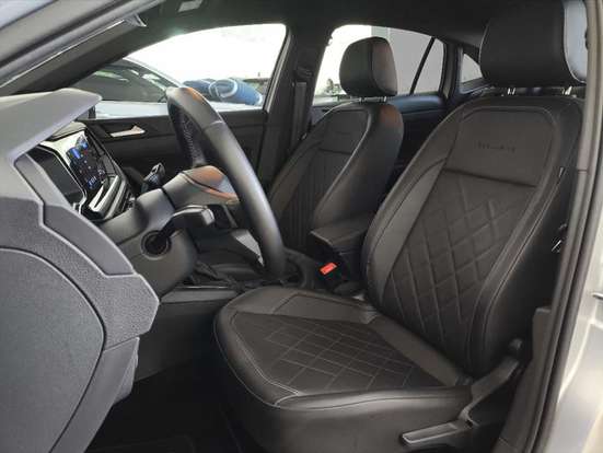 VOLKSWAGEN-VIRTUS-2024