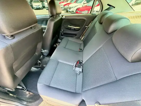 VOLKSWAGEN-VOYAGE-2018