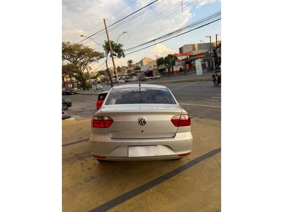 VOLKSWAGEN-VOYAGE-2012