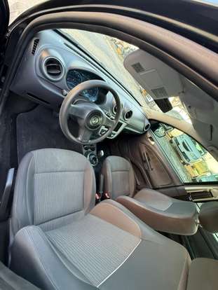VOLKSWAGEN-VOYAGE-2012