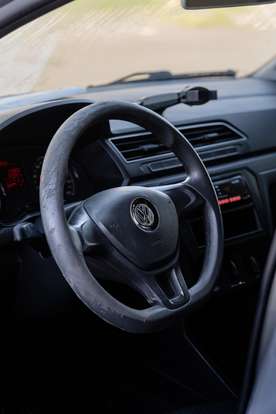 VOLKSWAGEN-VOYAGE-1.6 MSI TOTALFLEX TRENDLINE 4P MANUAL VOLKSWAGEN-VOYAGE-2017