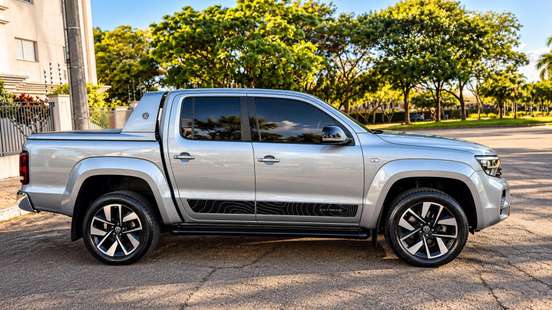 VOLKSWAGEN-AMAROK-3.0 V6 TDI DIESEL EXTREME CD 4MOTION AUTOMÁTICO VOLKSWAGEN-AMAROK-2025