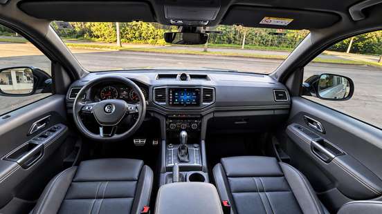 VOLKSWAGEN-AMAROK-2025
