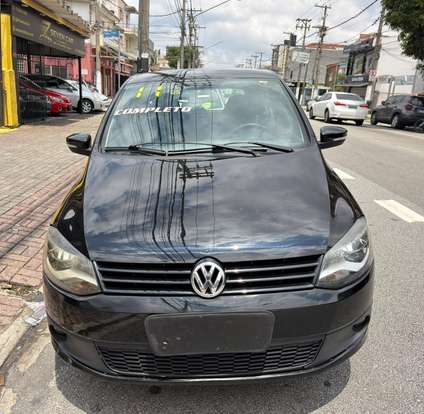 VOLKSWAGEN-FOX-2011