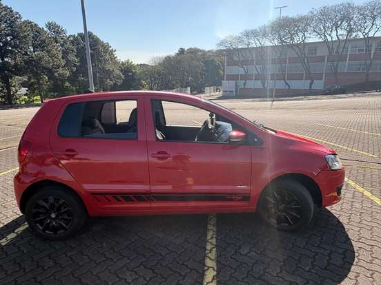 VOLKSWAGEN-FOX-2011