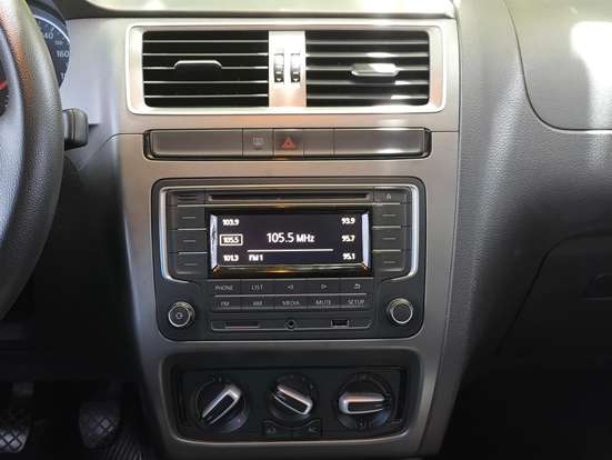 VOLKSWAGEN-FOX-1.0 MPI TRENDLINE 12V FLEX 4P MANUAL VOLKSWAGEN-FOX-2015