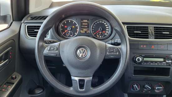 VOLKSWAGEN-FOX-2011