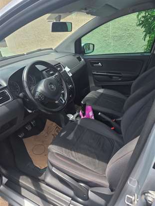 VOLKSWAGEN-FOX-2012