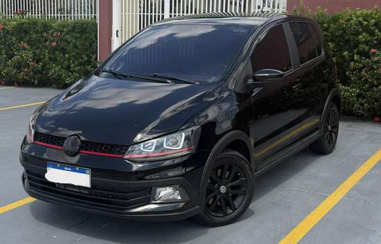 VOLKSWAGEN-FOX-2016