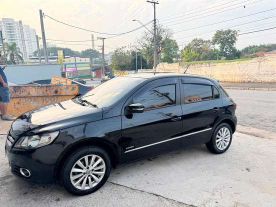VOLKSWAGEN-GOL-2011