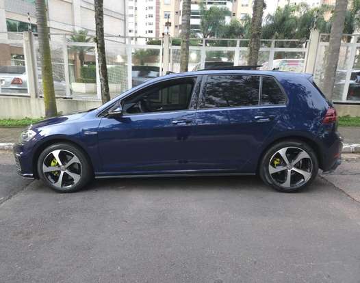 VOLKSWAGEN-GOLF-2019